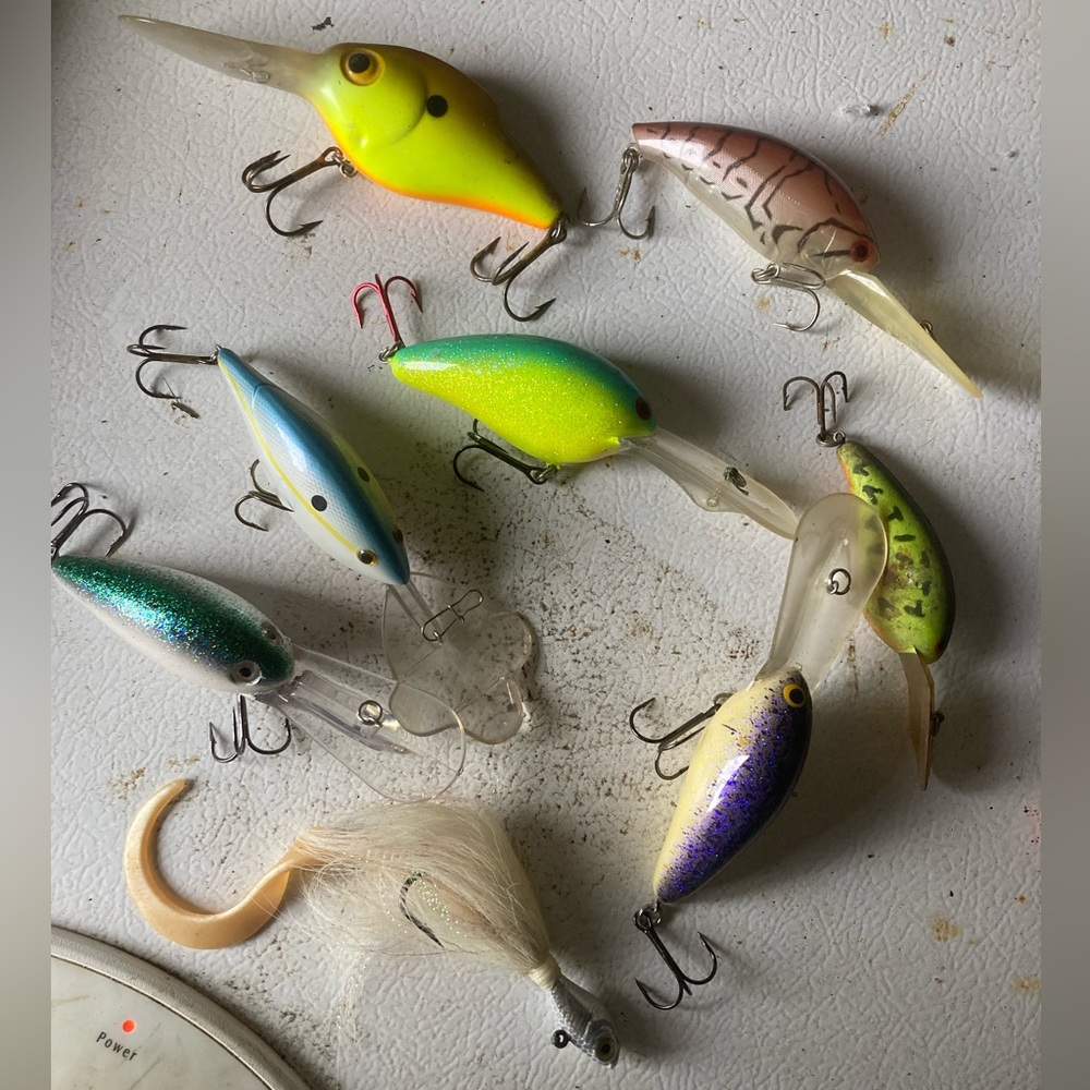 Bass Crankbait Assorted Fishing Lures Set with box, Weights and Hooks